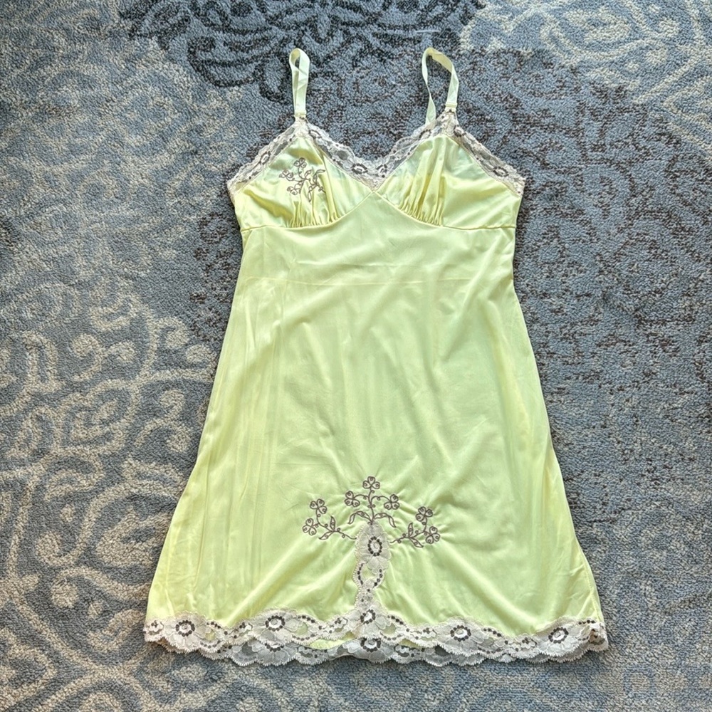 Vintage Nylon Satin & Lace  Slip Nightgown Midi Yellow 38